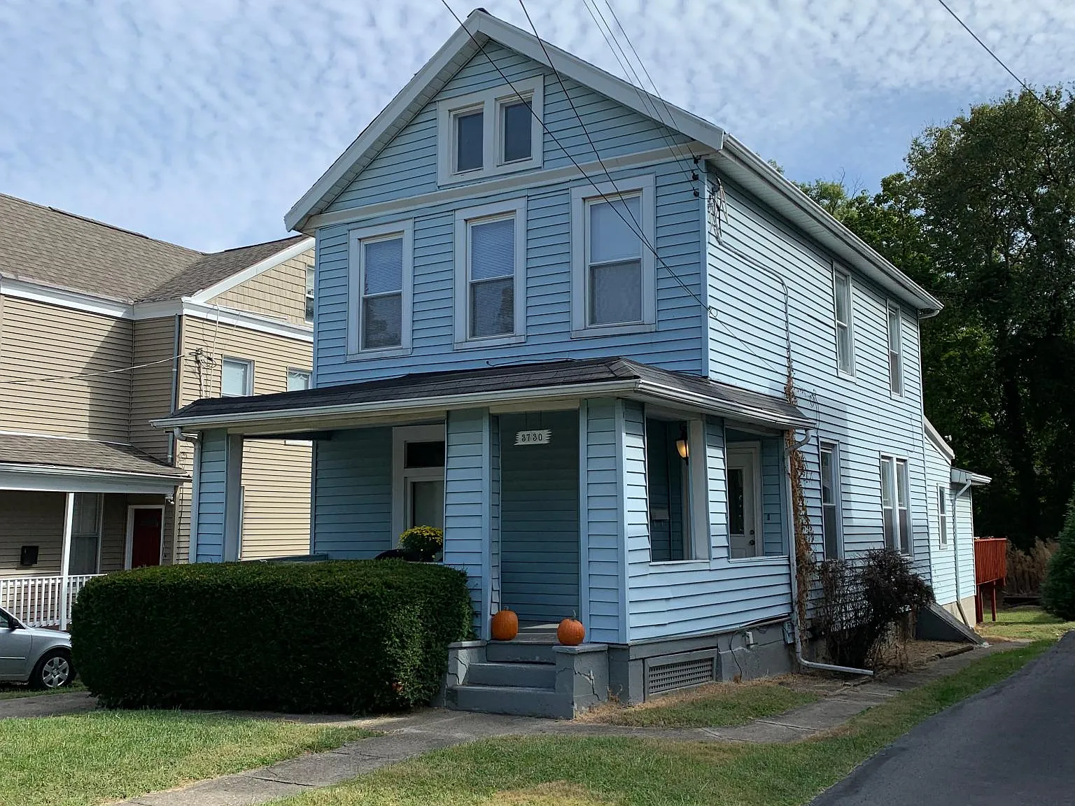 3 bed, 2074 sqft, $2,700 — Photo 2