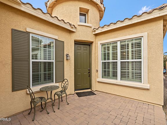 3rd image of 2120 E Geronimo Street
