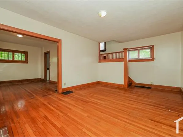 1242 Wilson Dr, Dayton, OH 45402