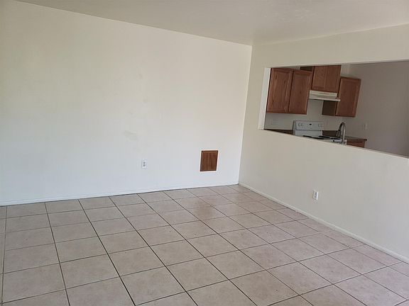 3rd image of 7516 N 21st Ave APT 03