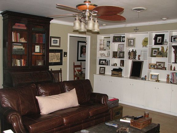 3rd image of 1216 Woodland Park Ave