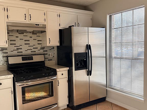 2nd image of 213 Patriots Ct #213