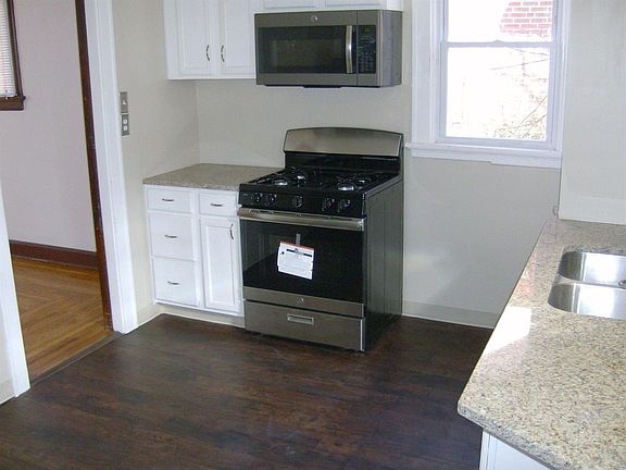 2nd image of 5035 Casa Loma Blvd