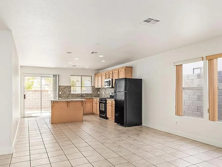 276 Cattlebaron Ter — Photo 6