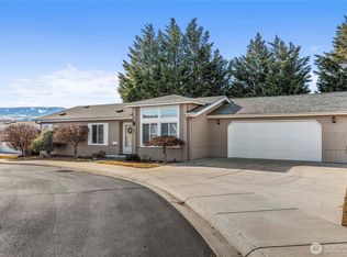 521 Nahalee Dr, East Wenatchee, WA