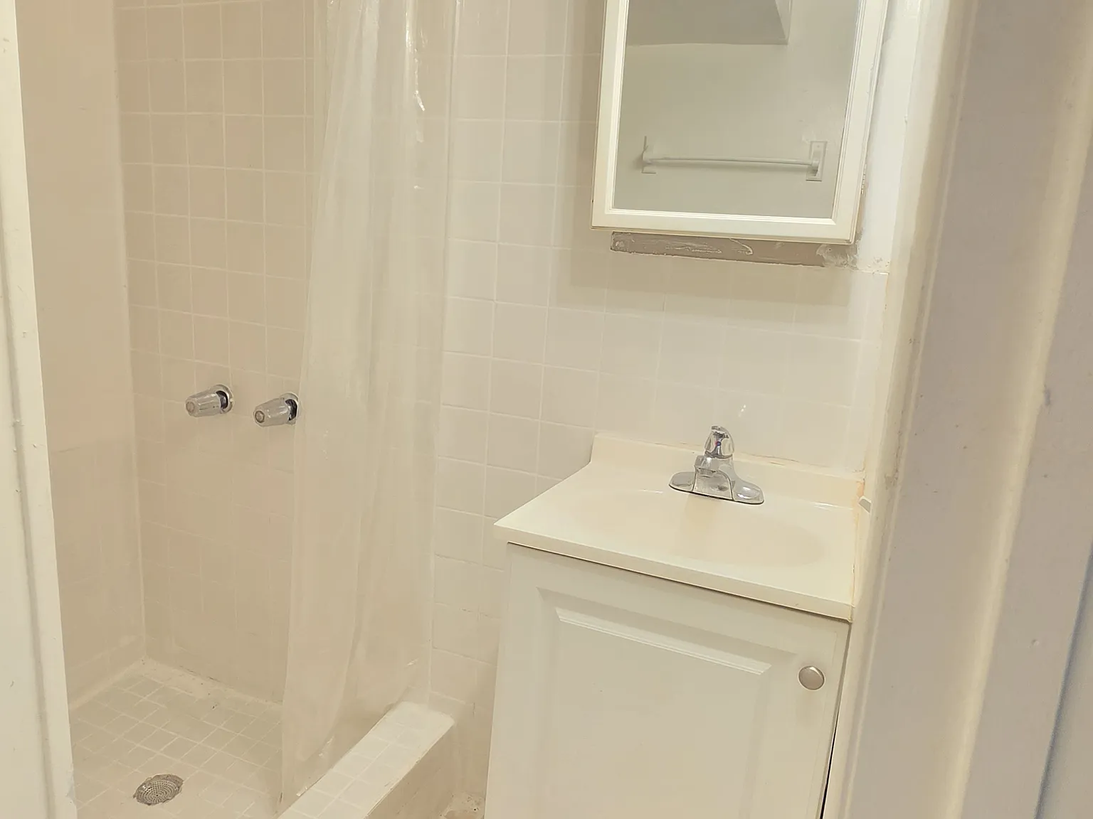 1 bed, 600 sqft, $1,350 — Photo 4