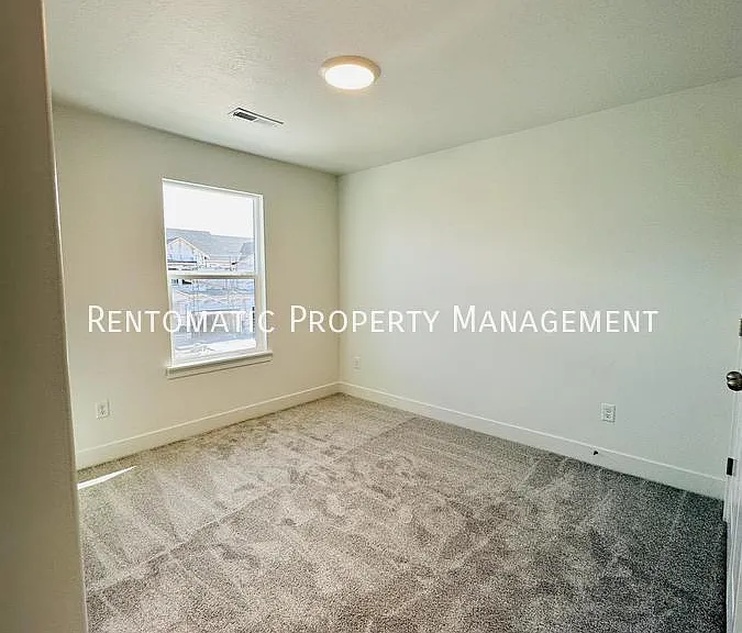 3706 W Big Horn Dr #1 — Photo 8