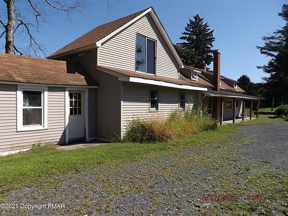 2nd image of 305 Strawberry Hill Rd