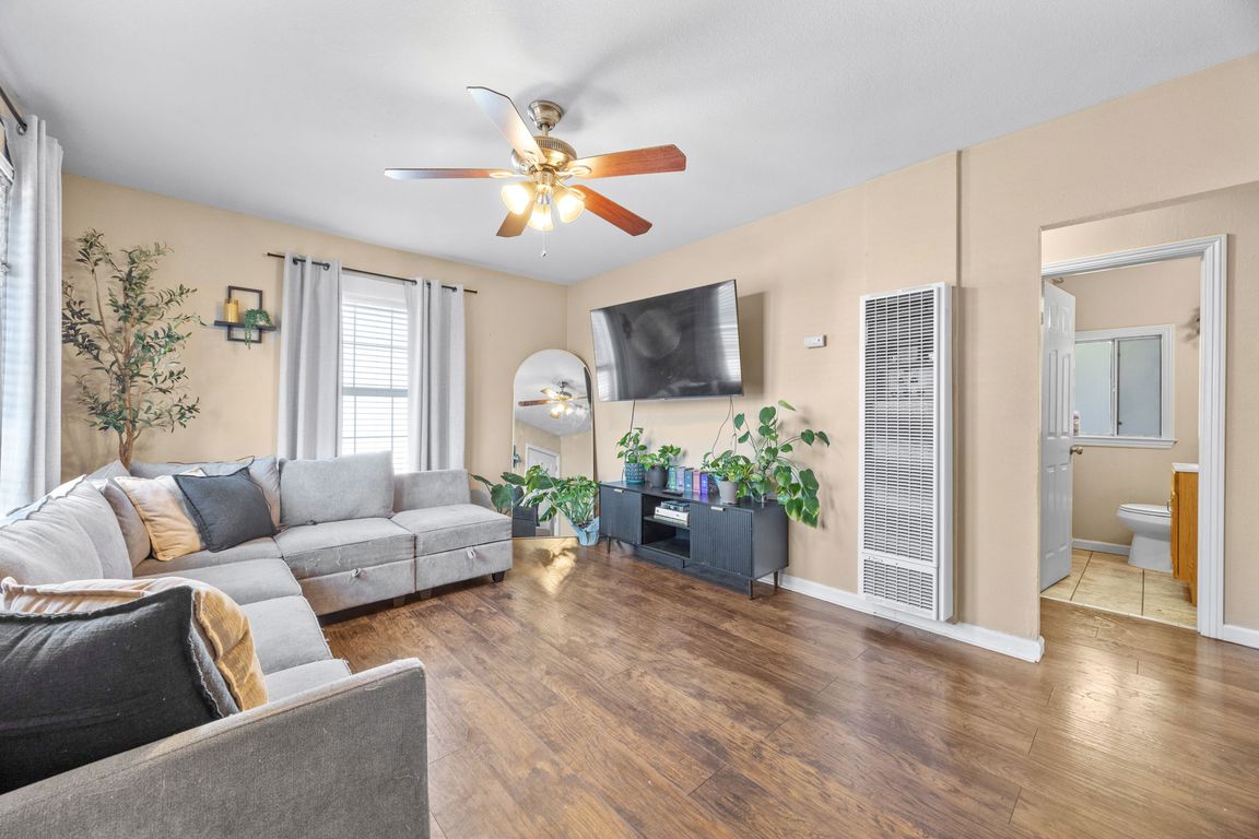 next background image