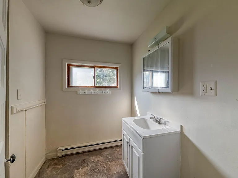 507 N Sycamore St — Photo 9