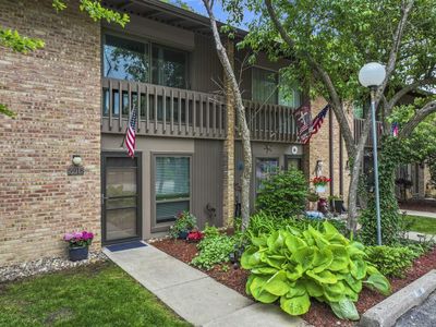5918 Meadow Dr, Lisle, IL, 60532
