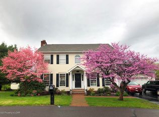 15 Connolly Dr, Edwardsville, PA 18704