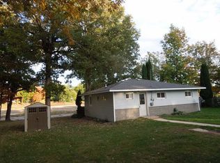 5470 N Lake Sanford Rd, Sanford, MI 48657