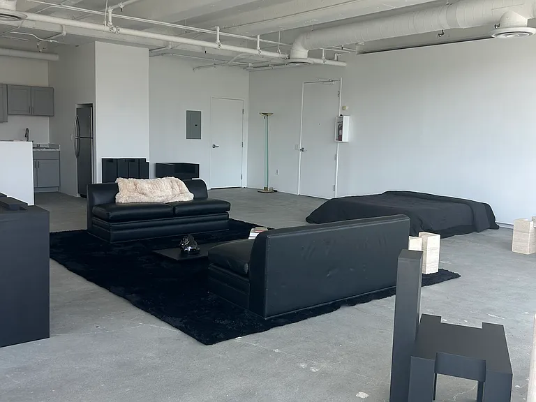 2404 Wilshire Blvd #4F — Photo 7