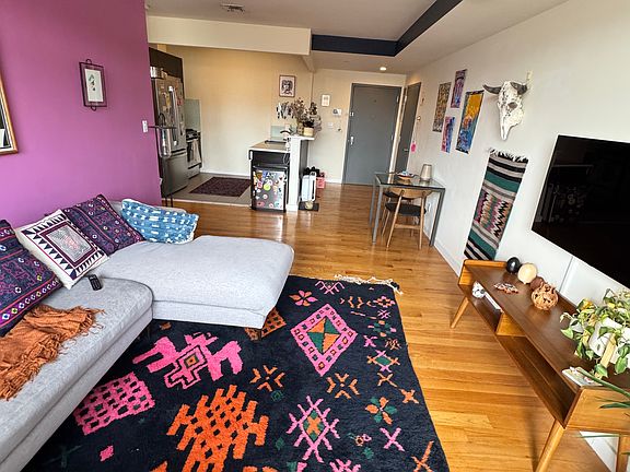 2nd image of 11 Meserole St APT 4D