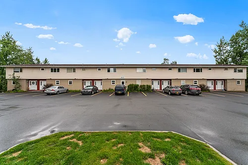 470 Dailey Ave Photo 1