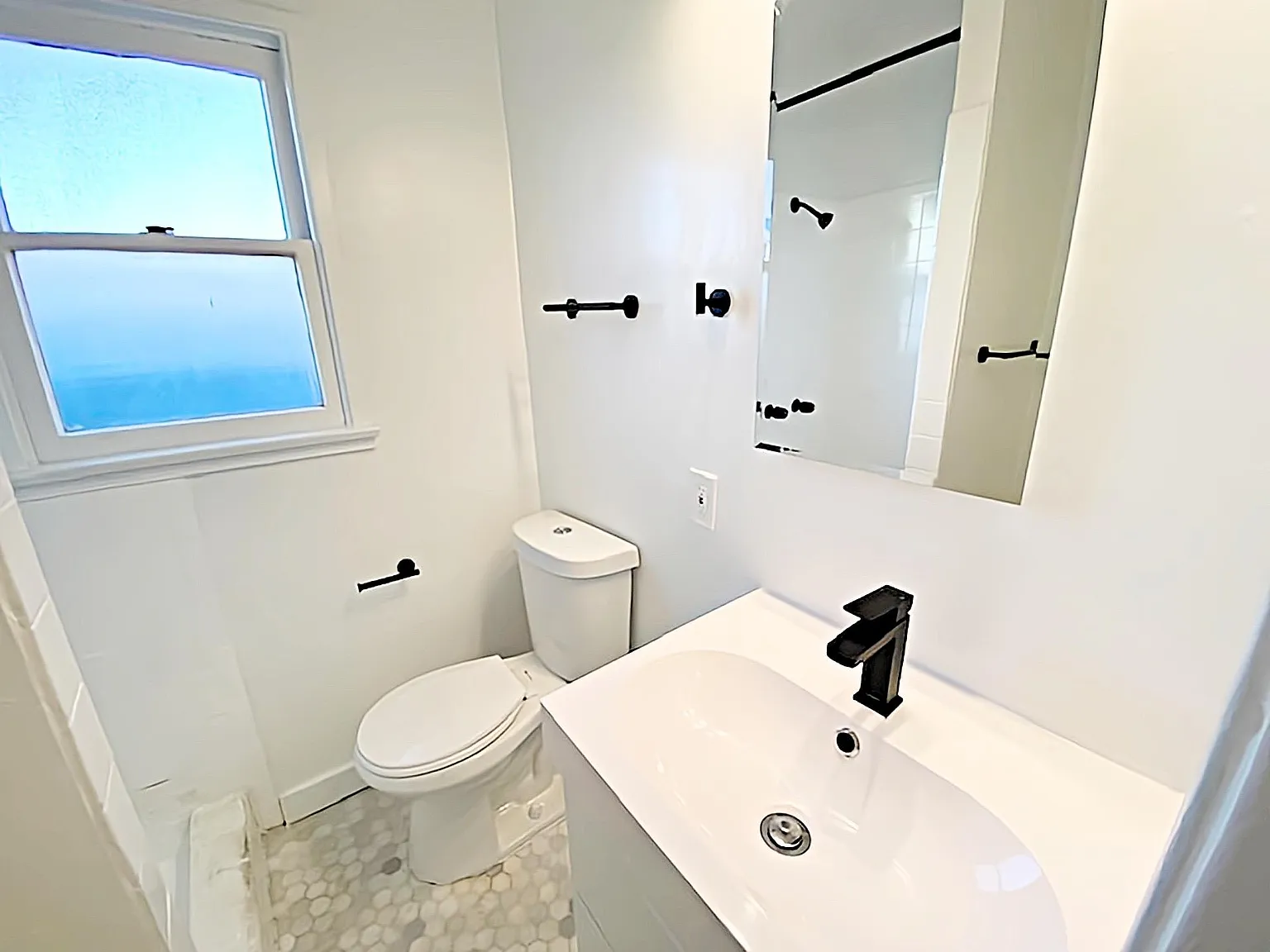 3 bed, 1400 sqft, $2,795 — Photo 3