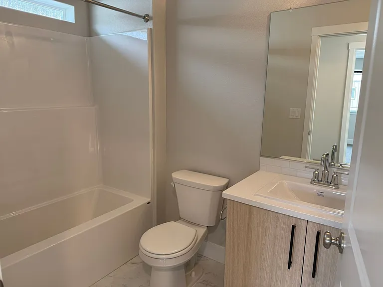 9702 NE 29th Ave — Photo 8