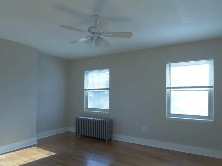 373 S Pacific Ave — Photo 12