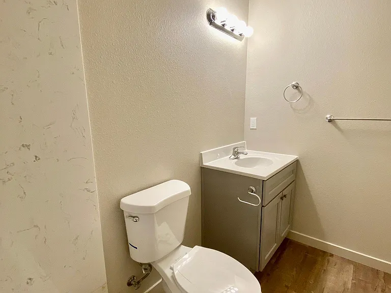 Full Bathroom 2nd floor