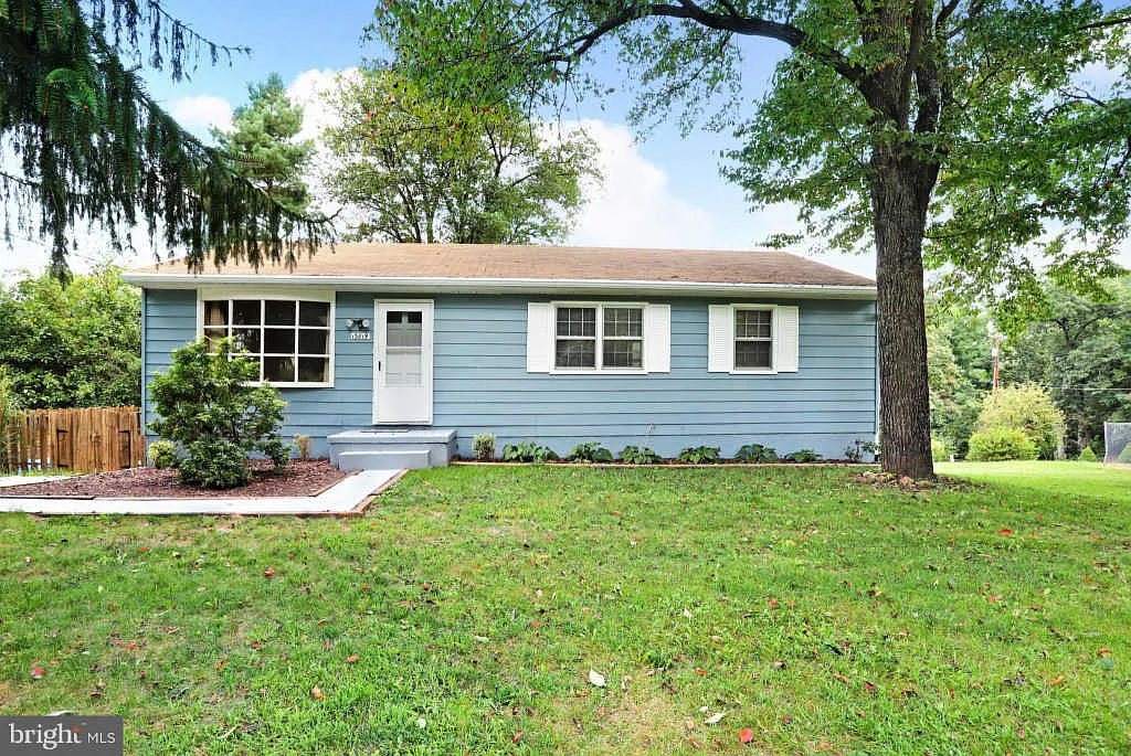 13819 Villa View Dr photo 1