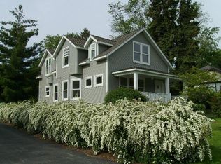 57 W Maple Ave, Roselle, IL 60172