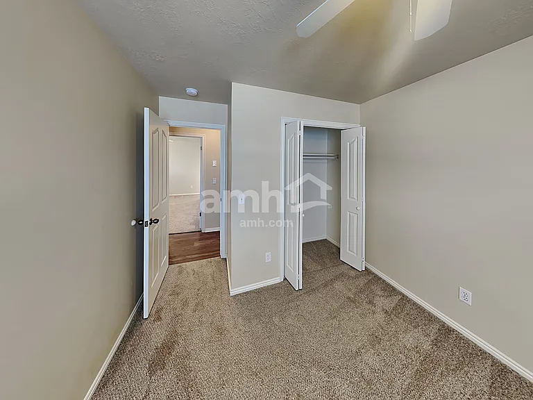 1673 W 1500 S — Photo 15