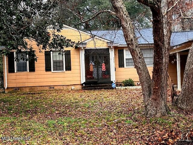 1st image of 4805 Maplewood Dr