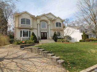 38 Fairview Ave, Closter, NJ 07624