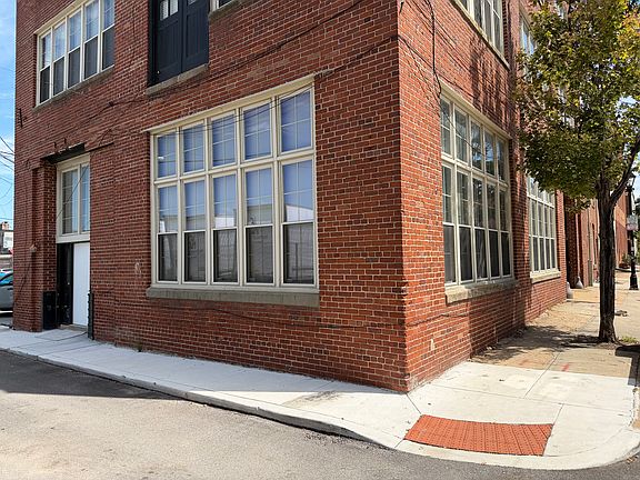 4th image of 1516 Lancaster St APT 1A