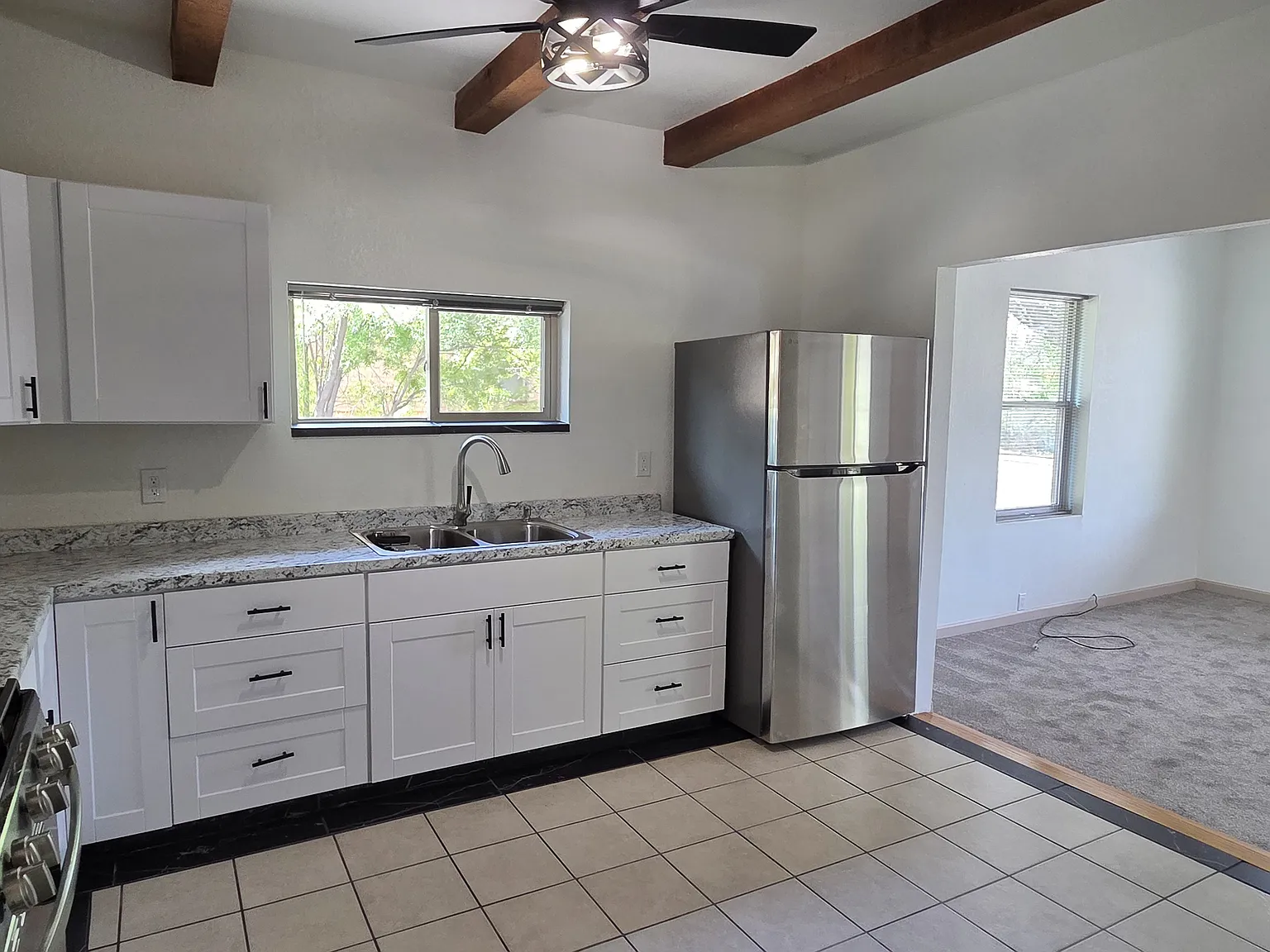 2 bed, 1176 sqft, $1,975 — Photo 3