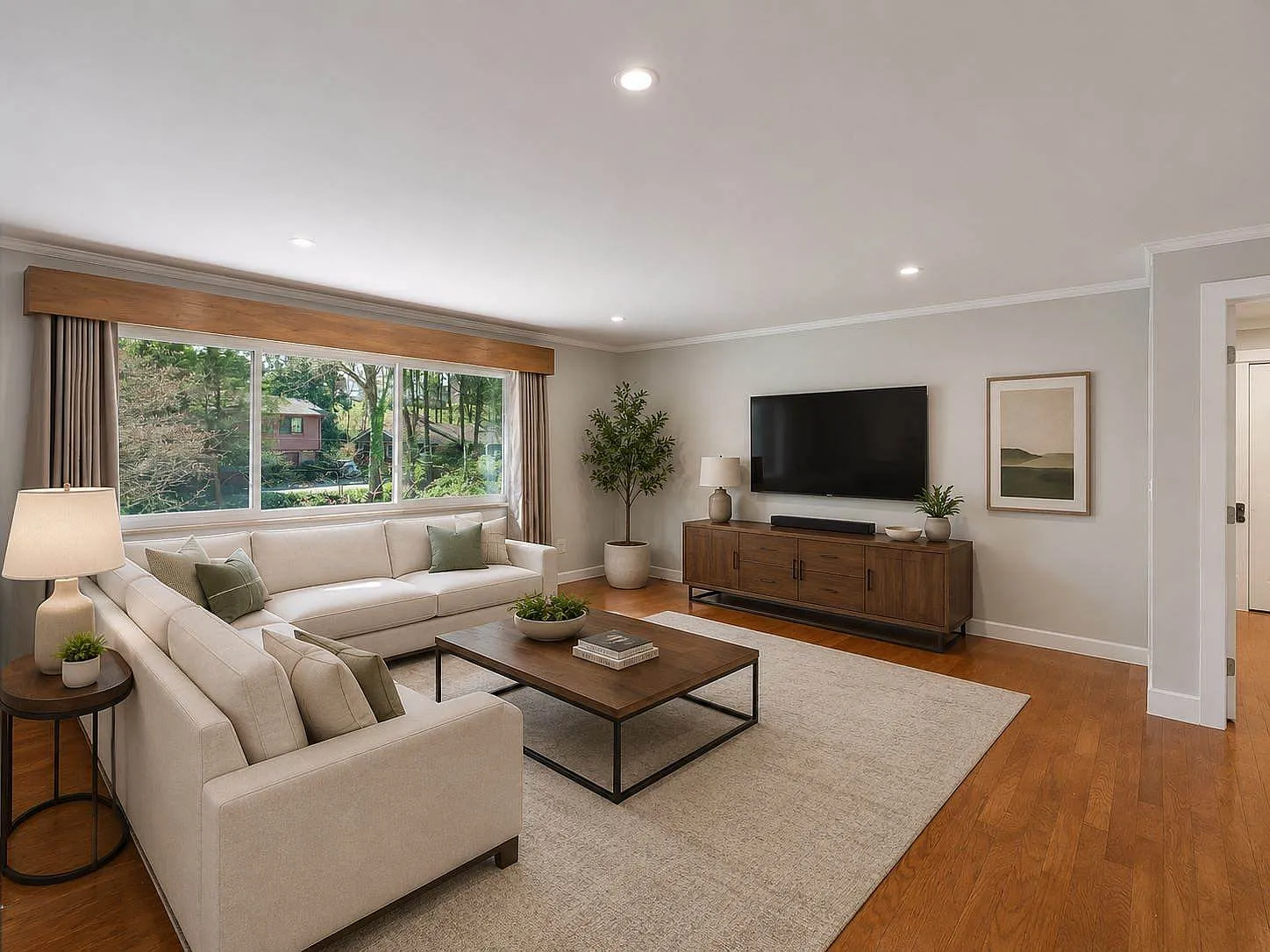 5 bed, 2748 sqft, $3,700 — Photo 2