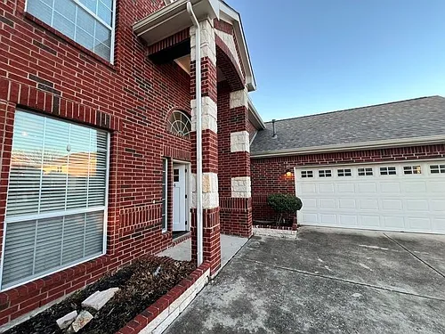 3904 Brush Creek Trl Photo 1