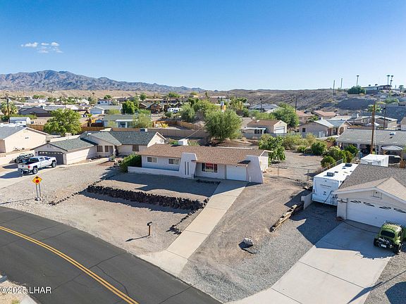 4th image of 4070 Highlander Ave