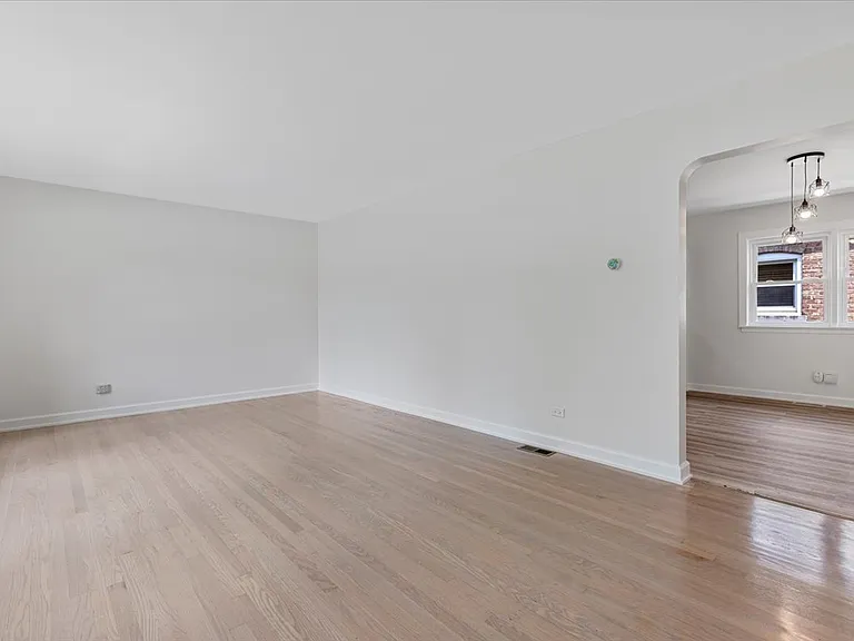 11358 S Rockwell St — Photo 4