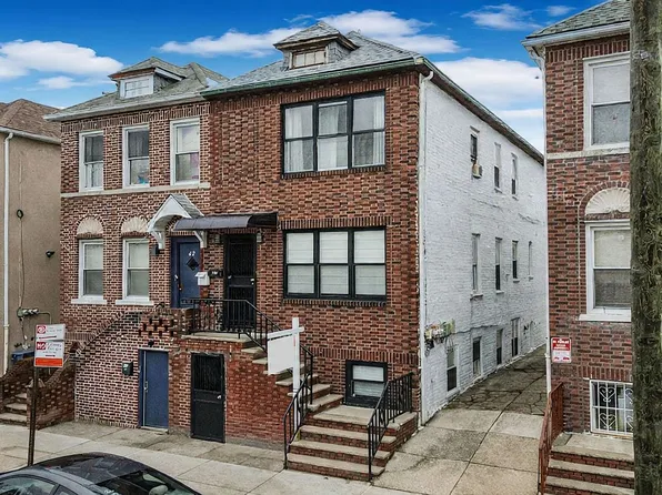 40 Southgate Ct, Brooklyn, NY 11223