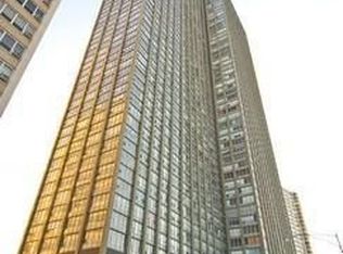 655 W Irving Park Rd #V-151, Chicago, IL 60613