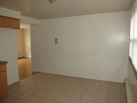 3rd image of 7405 S Exchange Ave APT 3C