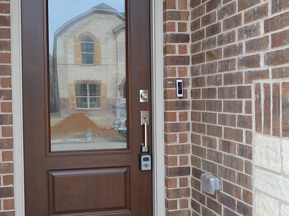 3rd image of 7924 Lindheimer Ln