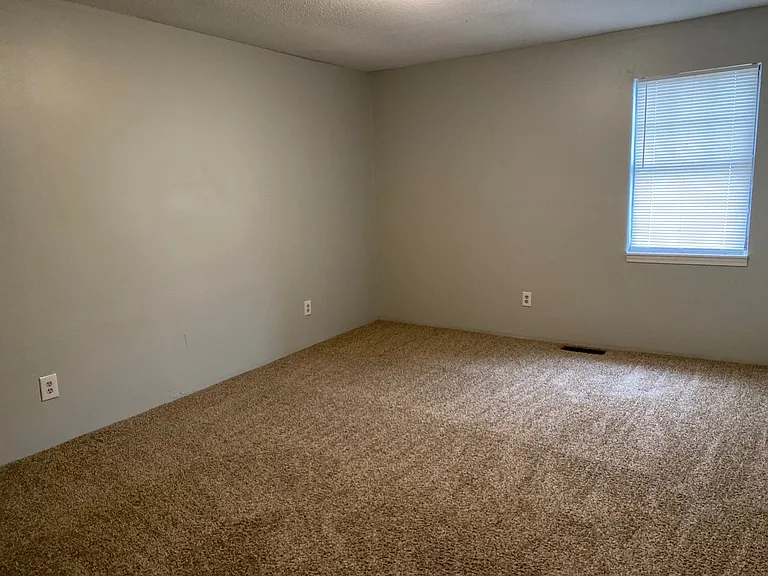 25 Rossfield Cv #L — Photo 8