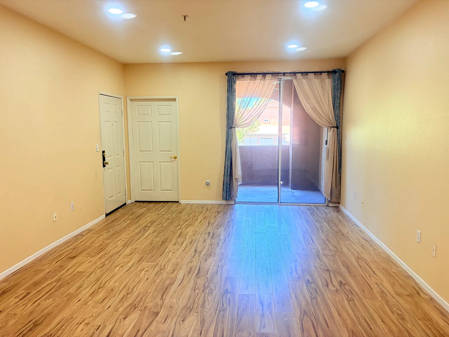 24909 Madison Ave — Photo 2
