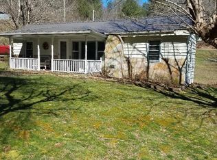5384 Double Island Rd, Green Mountain, NC 28740