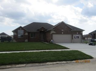 50304 Pinnacle Woods, Macomb, MI