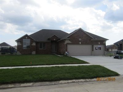 50304 Pinnacle Woods, Macomb, MI, 48042