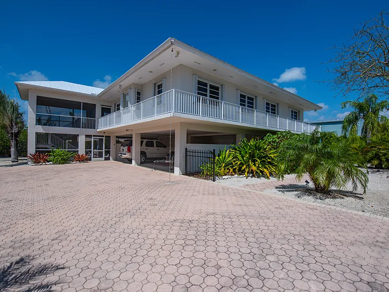 17375 Jamaica Ln — Photo 46