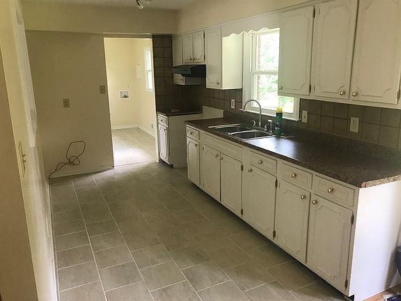 5th image of 563 Anniston Dr