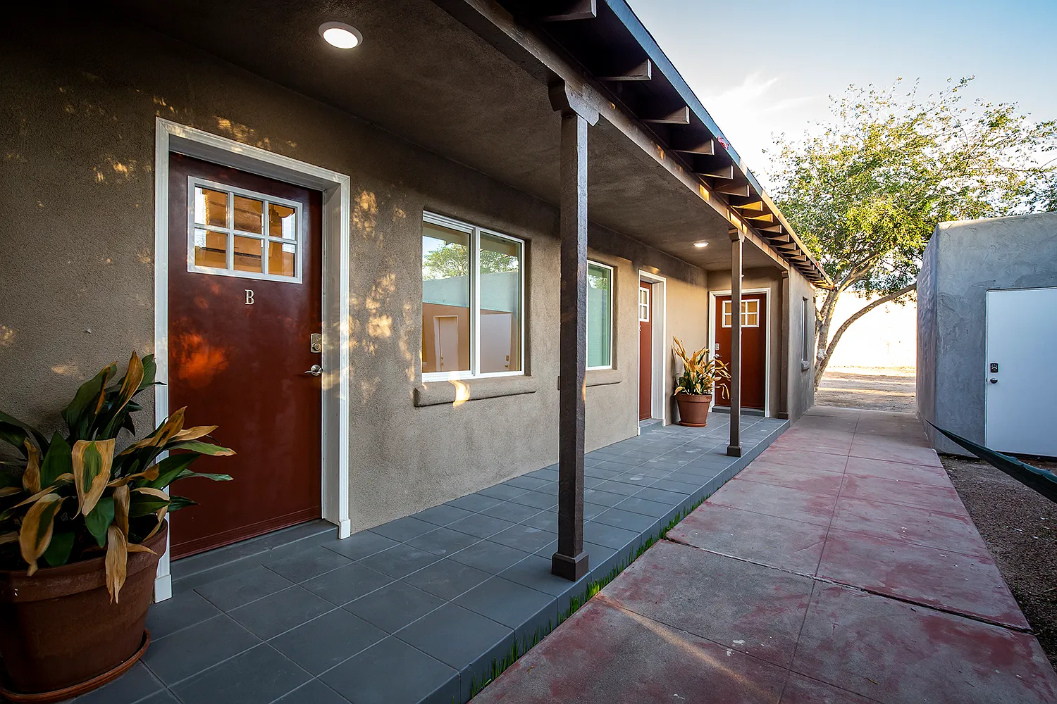 1 bed, 400 sqft, $995 — Photo 1