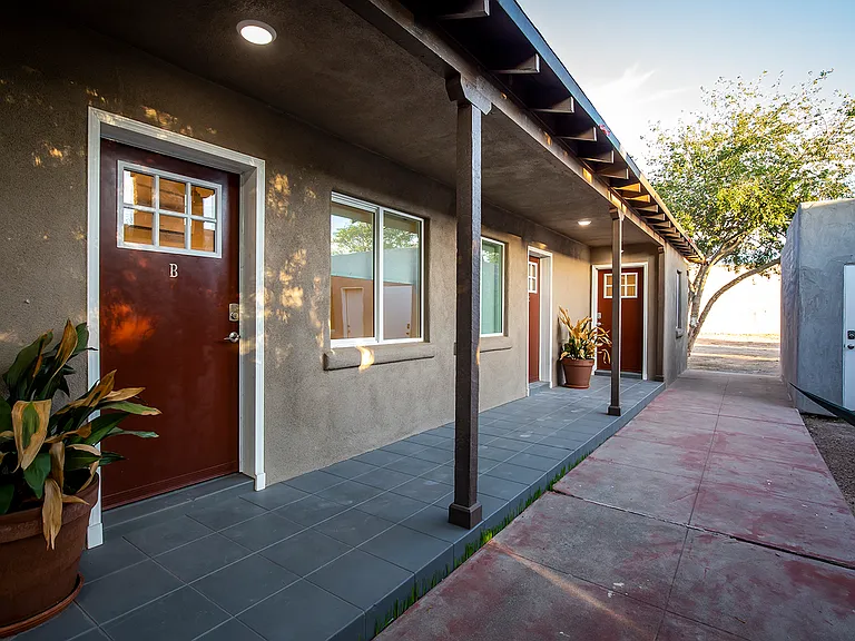 1138 N Richey Blvd #B — Photo 1