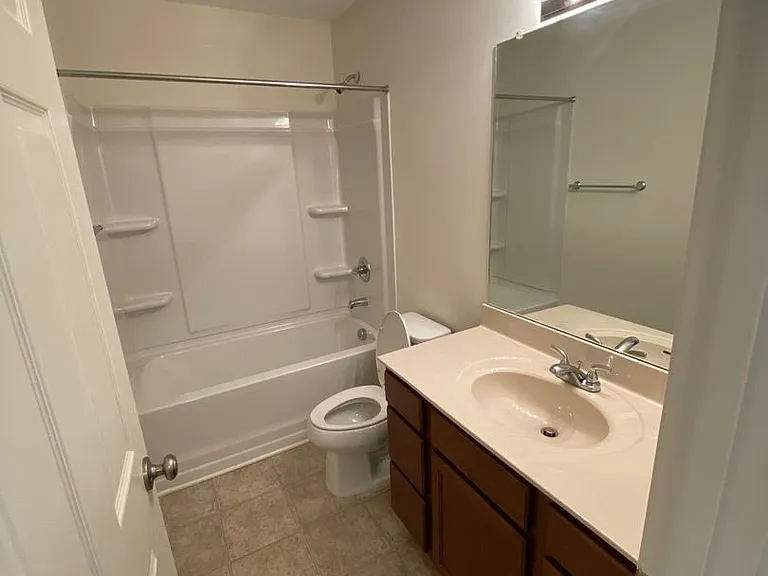 1490 Avalon Creek Rd — Photo 9