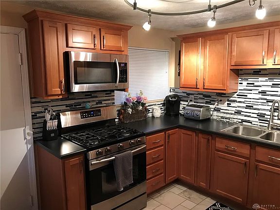 4th image of 2065 Norway Dr